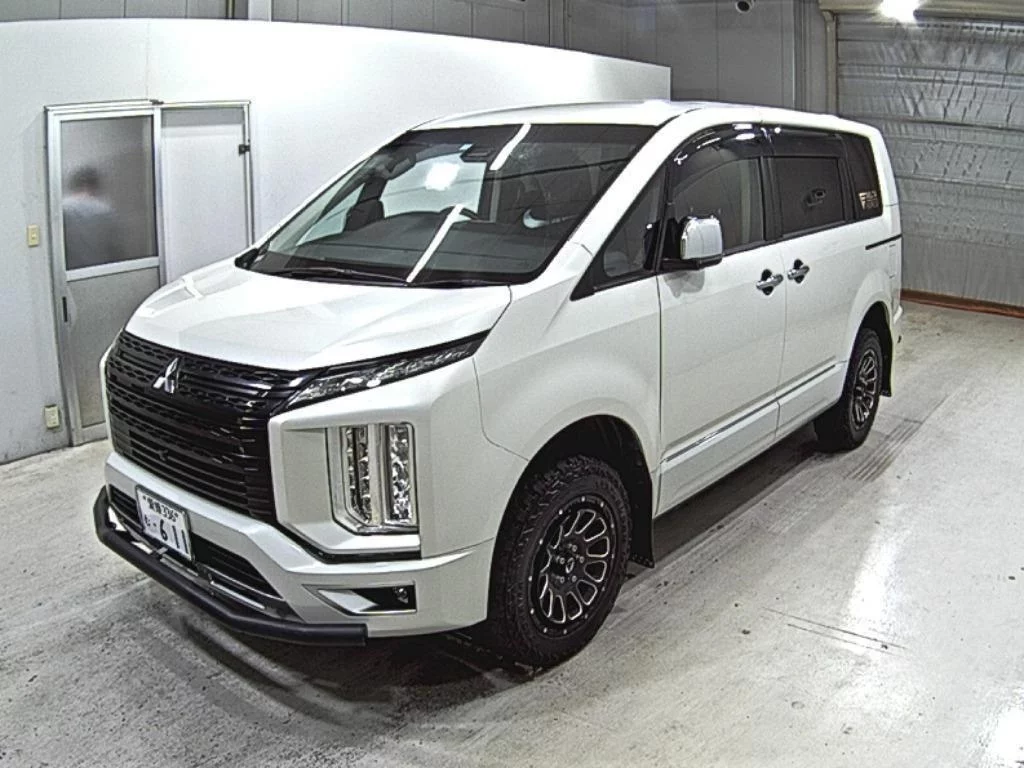 MITSUBISHI DELICA D:5 P 4WD