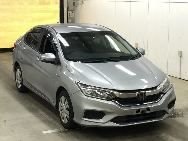Honda Grace Hybrid