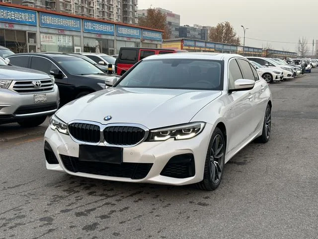 BMW 320i